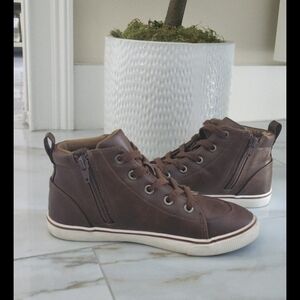 *Boys Leather Shoes Size 3*